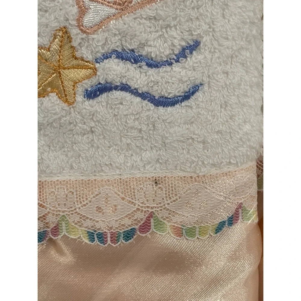 Vintage Sea Shell Bath Towels Set 5 White Pink Satin‎ Embroidered Ocean New